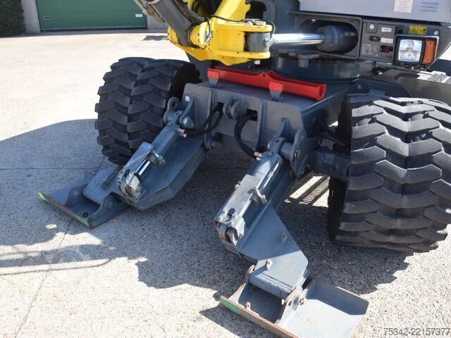 Excavadora de ruedas WACKER NEUSON EW100 wheel-excavator Model E06-06