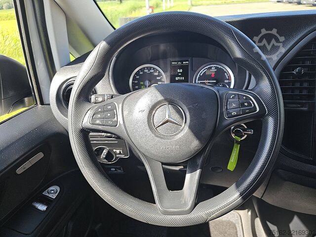 Karavan sa visokim krovom MERCEDES-BENZ EVITO 66Kwh Wltp 292 kms