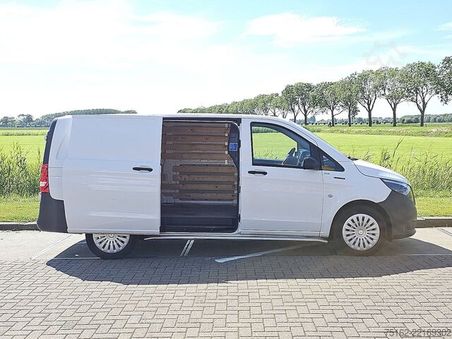 Karavan sa visokim krovom MERCEDES-BENZ EVITO 66Kwh Wltp 292 kms