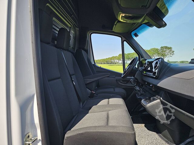 Karavan sa visokim krovom MERCEDES-BENZ SPRINTER 317 L3H2 Mbux10 Euro6!