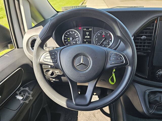 Karavan sa visokim krovom MERCEDES-BENZ VITO 114 L2 Euro6 Airco 136Pk