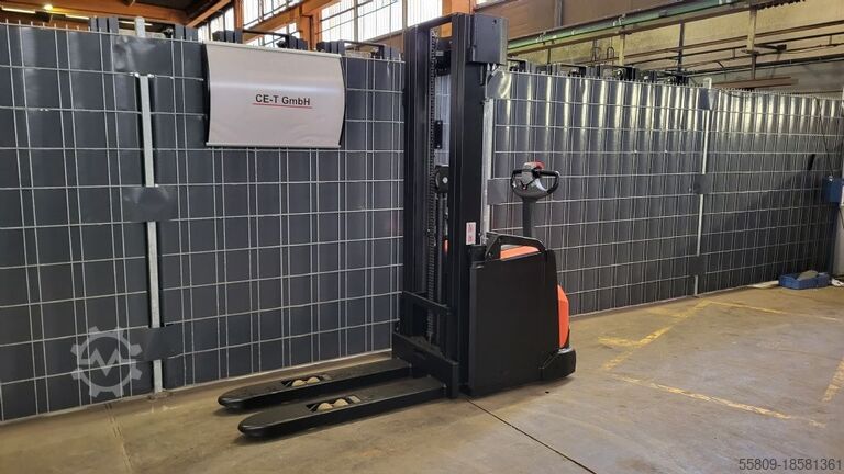 High Lift stacker Toyota SWE 160 // Triplex // 1.510 Std.