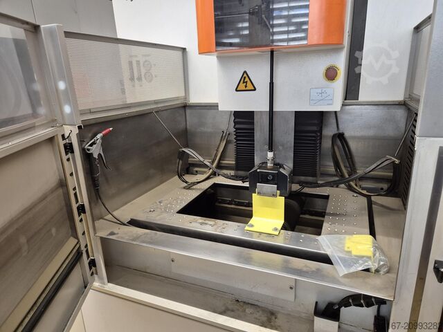 Máquina de erosión por hilo GF Machining Solutions CUT 30 P