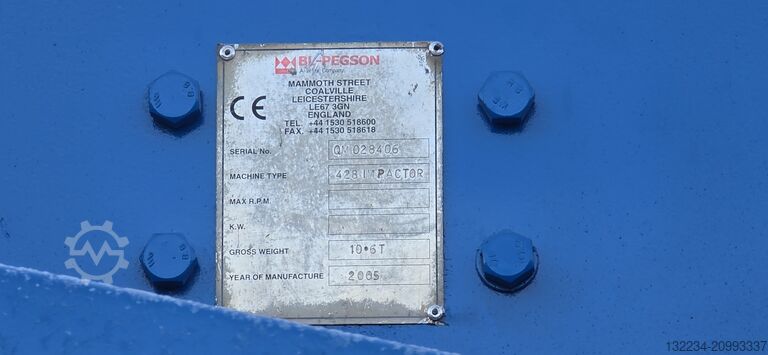 Prallbrecher auf Kettenfahrwerk Terex Pegson Trakpactor 428