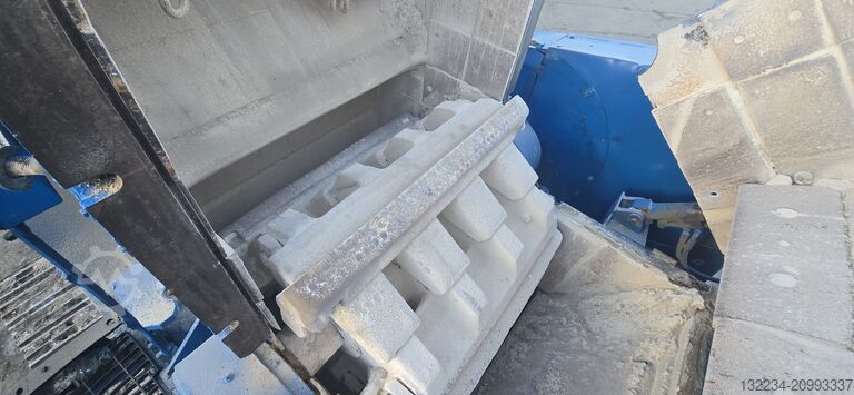 Prallbrecher auf Kettenfahrwerk Terex Pegson Trakpactor 428