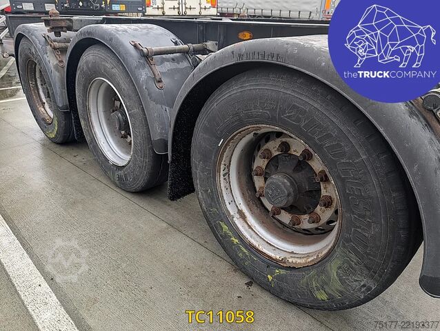 Containervervoer Turbos Hoet Tank chassis Gooseneck