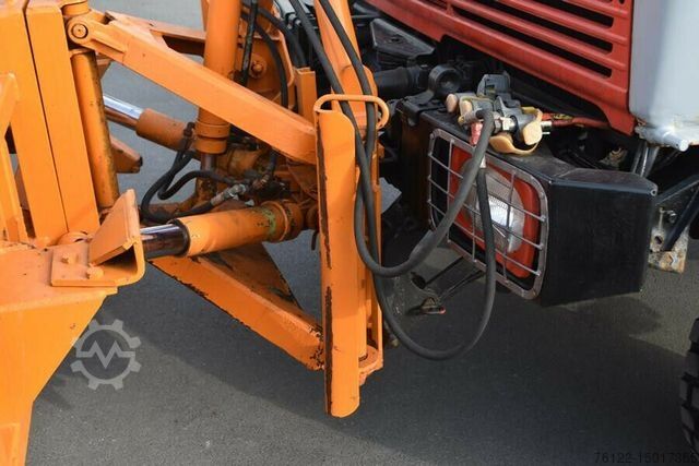 Tractor unit MERCEDES-BENZ Unimog 424 / Multicar / Xylon