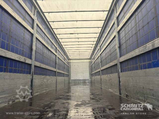 Öppen semitrailer med kapell Schmitz Cargobull Semitrailer Curtainsider Standard