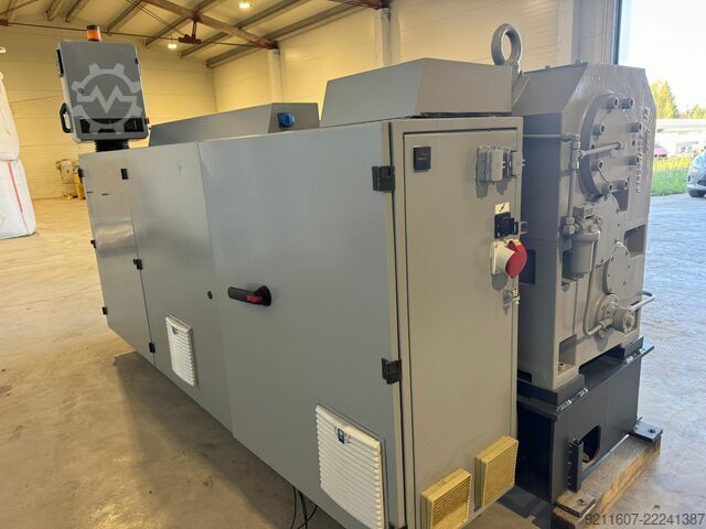 Extruder cu două șuruburi battenfeld-cincinnati Titan 68R-APC