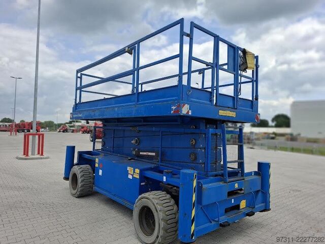 Scherenhebebühne Holland Lift B-165DL25 4WD/P/N