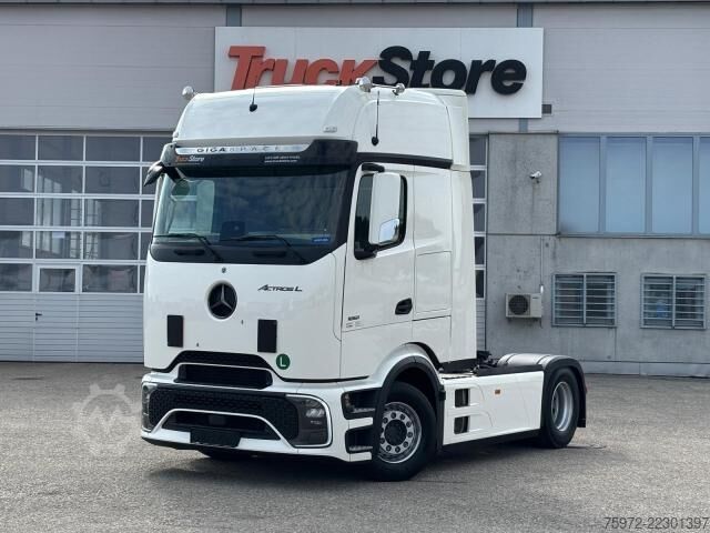 Standardní tahač  Actros 1851 LS