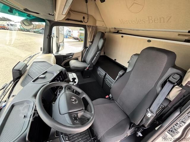Standardní tahač  Actros 1851 LS