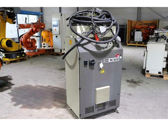 Control system for industrial robots KUKA RC 30/52