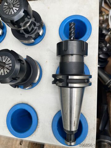 Gereedschapshouders SK40-2/20-70 met ER-spantangen en gereedschappen Oprawki narzędziowe SK40-2/20-70 z tulejkami ER i narzędziami Oprawki narzędziowe SK40-2/20-70 z tulejkami ER i narzędziami