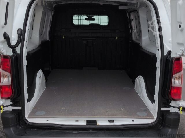 Furgon blaszak Opel Combo Cargo XL 3-Sitzer 1.5D*Tempo PDC Bluetoo