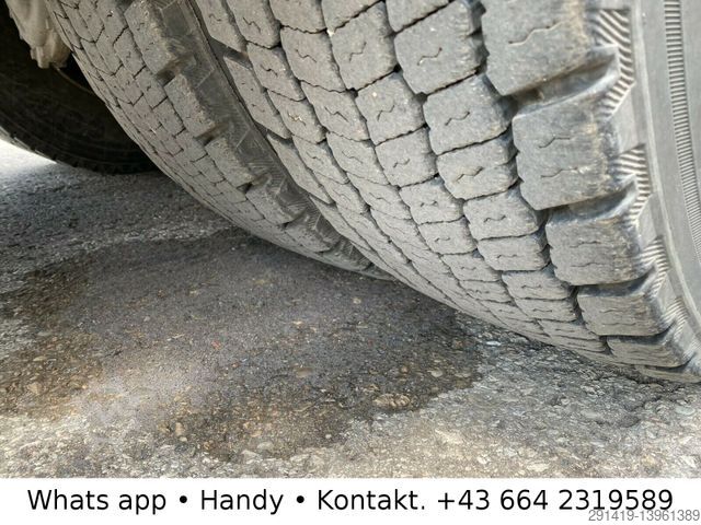 Camion cu platformă MAN TGA 33.430 6x4 BB Pritsche Kran Bj 2007