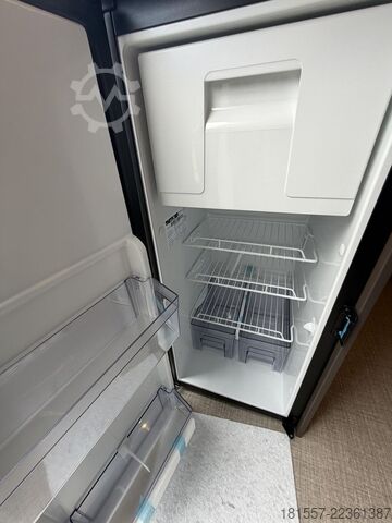 Camper van BÜRSTNER B66 C 600 Schlafdach / Automatik