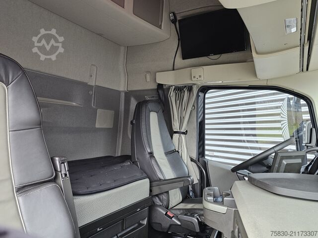 Standaard-SZM Volvo FH 460 / 4X2 / I-PARK-COOL / RADIO-REMOTE