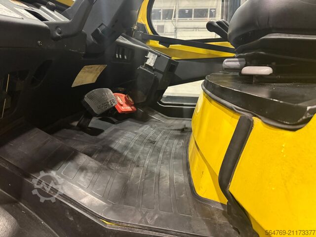 Carretilla elevadora de 4 ruedas Hyster H 5.5 XM // Full cabin // Only 6089 hour