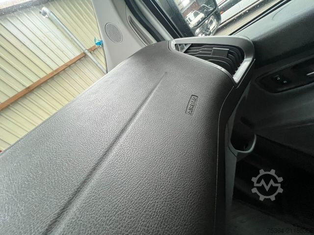 Minibus FORD Transit Custom 2.0 TdCi L1H1 9Sitze Motor Defect