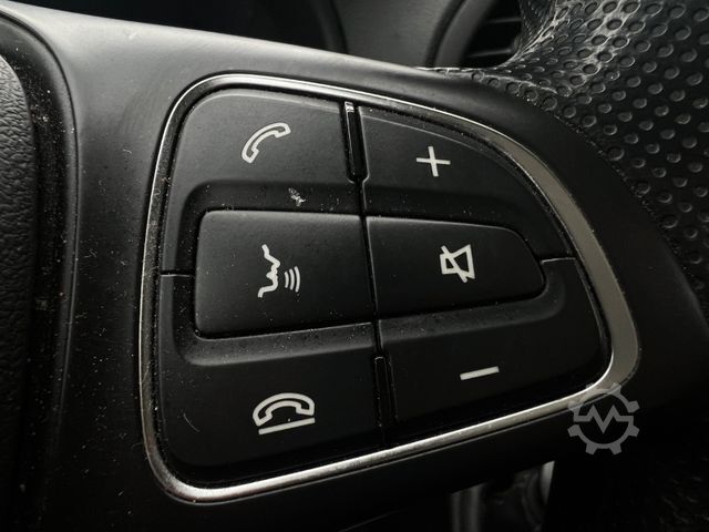 Minibus MERCEDES-BENZ Vito 111 Cdi BlueTEC 9 Sitze Klima Navi Tempomat