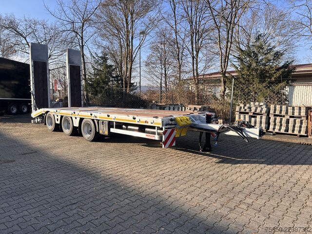 Remorque porte-engins surbaissée Möslein TT 34 Zugrohr Gerade  34 t GG Tridem- Tieflader 3 Achs, gelenktNeufahrzeug