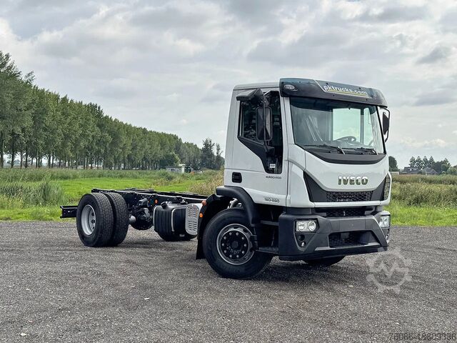 Chassis met cabine Iveco EuroCargo 180 E28-4185 Chassis Cabin (32 units)