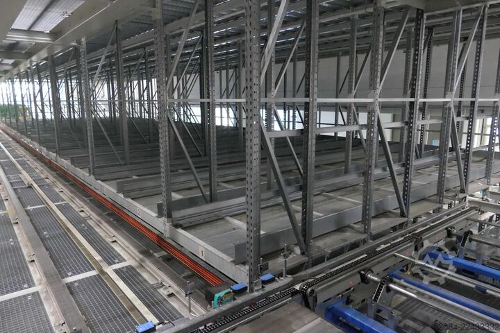 Magazzino shuttle completamente automatico Kardex Shuttlelager zur Palettenpufferung