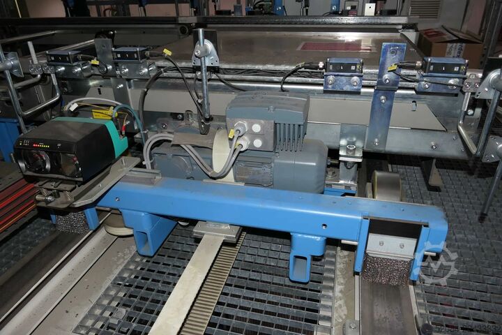 Magazzino shuttle completamente automatico Kardex Shuttlelager zur Palettenpufferung