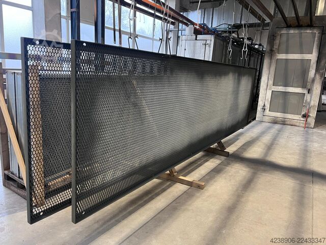 Camera di pretrattamento LTH e trasportatore LTH SURFACE TREATMENT SYSTEMS 