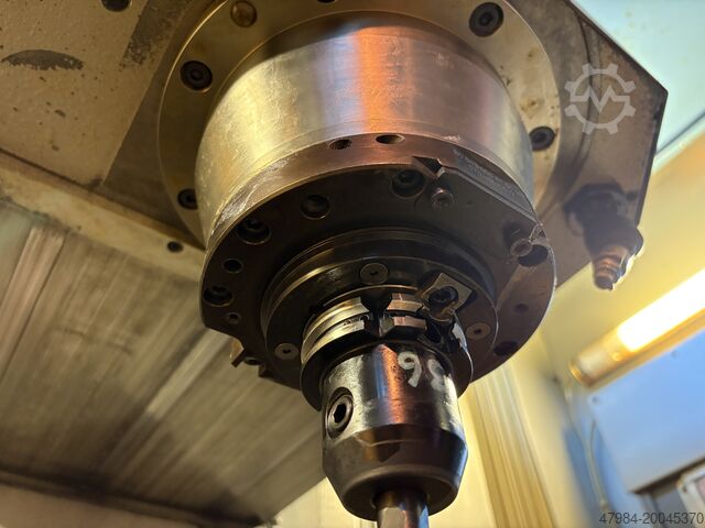 Vijfassig bewerkingscentrum CHIRON MILL 800