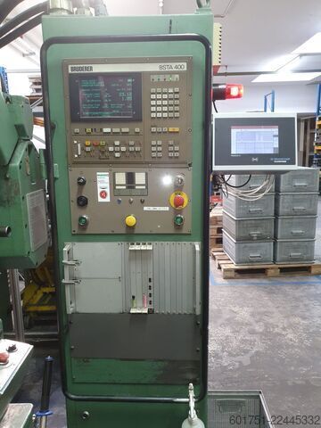 Excenterpress med dubbelpelare BRUDERER BSTA 50 EL