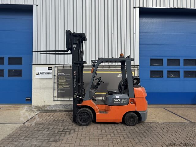 VS-22045 Triplex LPG gaffeltruck Toyota Sidehift Freelift bj2001 TOYOTA 7FGCU30