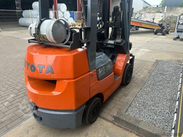 VS-22045 Triplex LPG gaffeltruck Toyota Sidehift Freelift bj2001 TOYOTA 7FGCU30