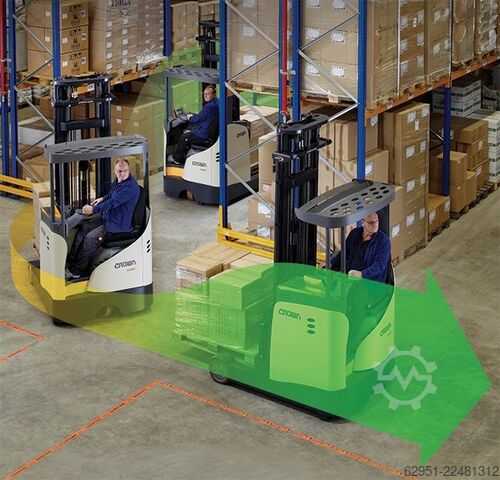 Reach Truck Crown ESR1040 - 1.4 TT7950