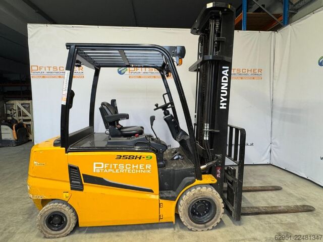 Electric 4-wheel forklift Hyundai 35BH-9