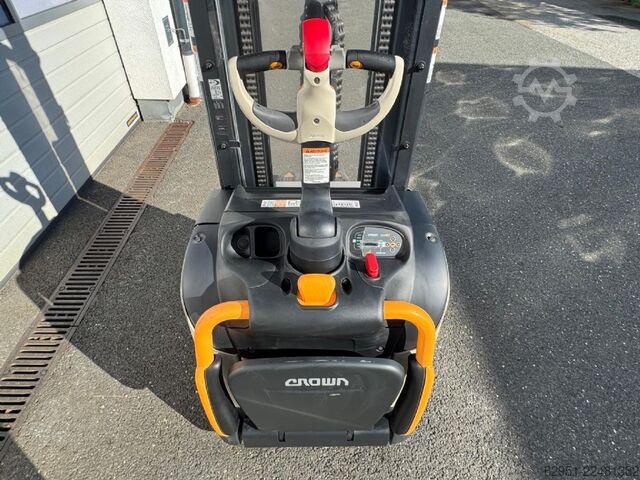 High Lift stacker Crown ET 4000 1.6