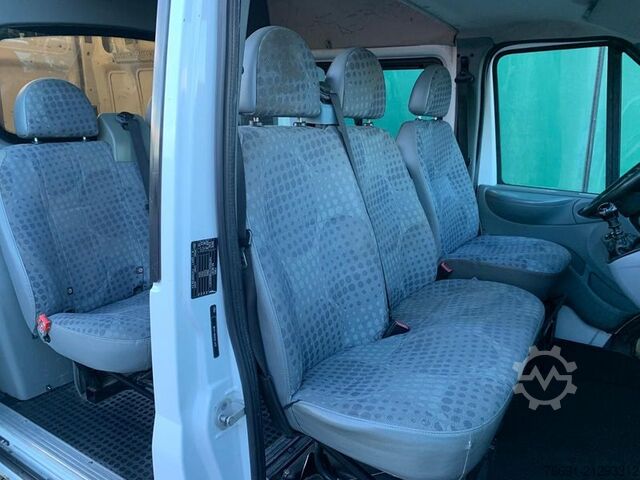 Magas tetős furgon Ford Transit  autocarro 6 Posti  -