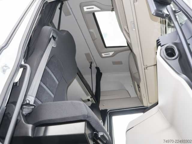 Standardní tahač Iveco S-Way AS440S50T/P