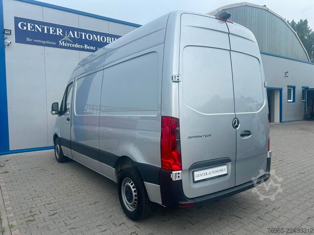 Magas tetős furgon MERCEDES-BENZ Sprinter 215 9G-TR HOCH+LANG KLIMA 3-SITZ KAMERA