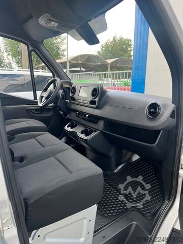 Magas tetős furgon MERCEDES-BENZ Sprinter 215 9G-TR HOCH+LANG KLIMA 3-SITZ KAMERA