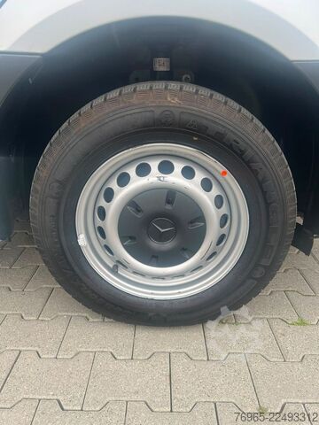Magas tetős furgon MERCEDES-BENZ Sprinter 215 9G-TR HOCH+LANG KLIMA 3-SITZ KAMERA