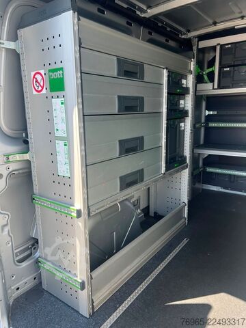 Dobozos furgon MERCEDES-BENZ Sprinter 314 AUTOMATIK NAVI DISTRONIC KAMERA LED