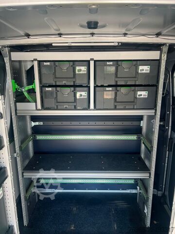 Dobozos furgon MERCEDES-BENZ Sprinter 314 AUTOMATIK NAVI DISTRONIC KAMERA LED