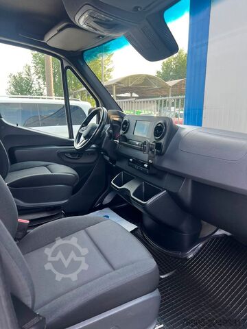 Dobozos furgon MERCEDES-BENZ Sprinter 314 AUTOMATIK NAVI DISTRONIC KAMERA LED