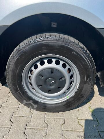 Dobozos furgon MERCEDES-BENZ Sprinter 314 AUTOMATIK NAVI DISTRONIC KAMERA LED