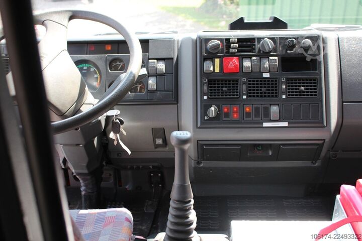 Speciallastbil IVECO 95 E 18 4x4 Single Bereift  Feuerwehr LF 8/6