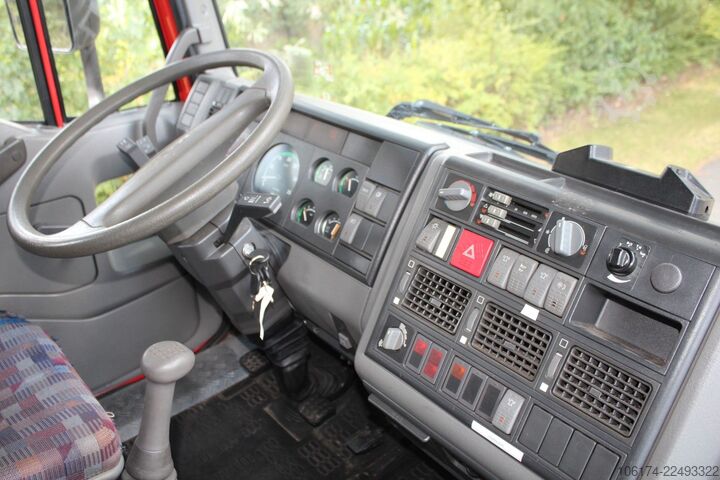 Speciallastbil IVECO 95 E 18 4x4 Single Bereift  Feuerwehr LF 8/6