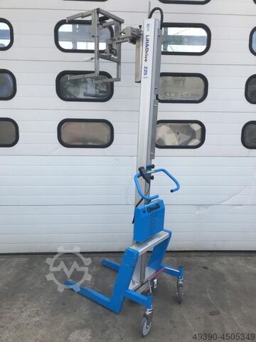 Elektrische laadlift – meeloopstapelaar, palletstapelaar met dissel; voor ergonomische handling van  EXPRESSO Lift & Drive 225 (lift2move)