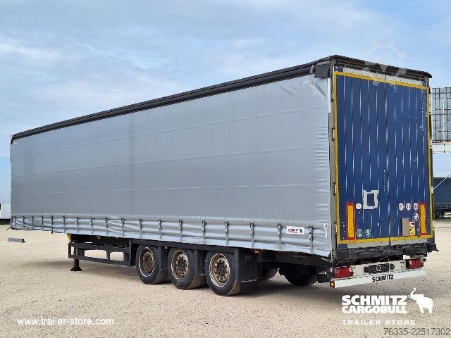 Nyitott ponyvás félpótkocsi Schmitz Cargobull Curtainsider Mega